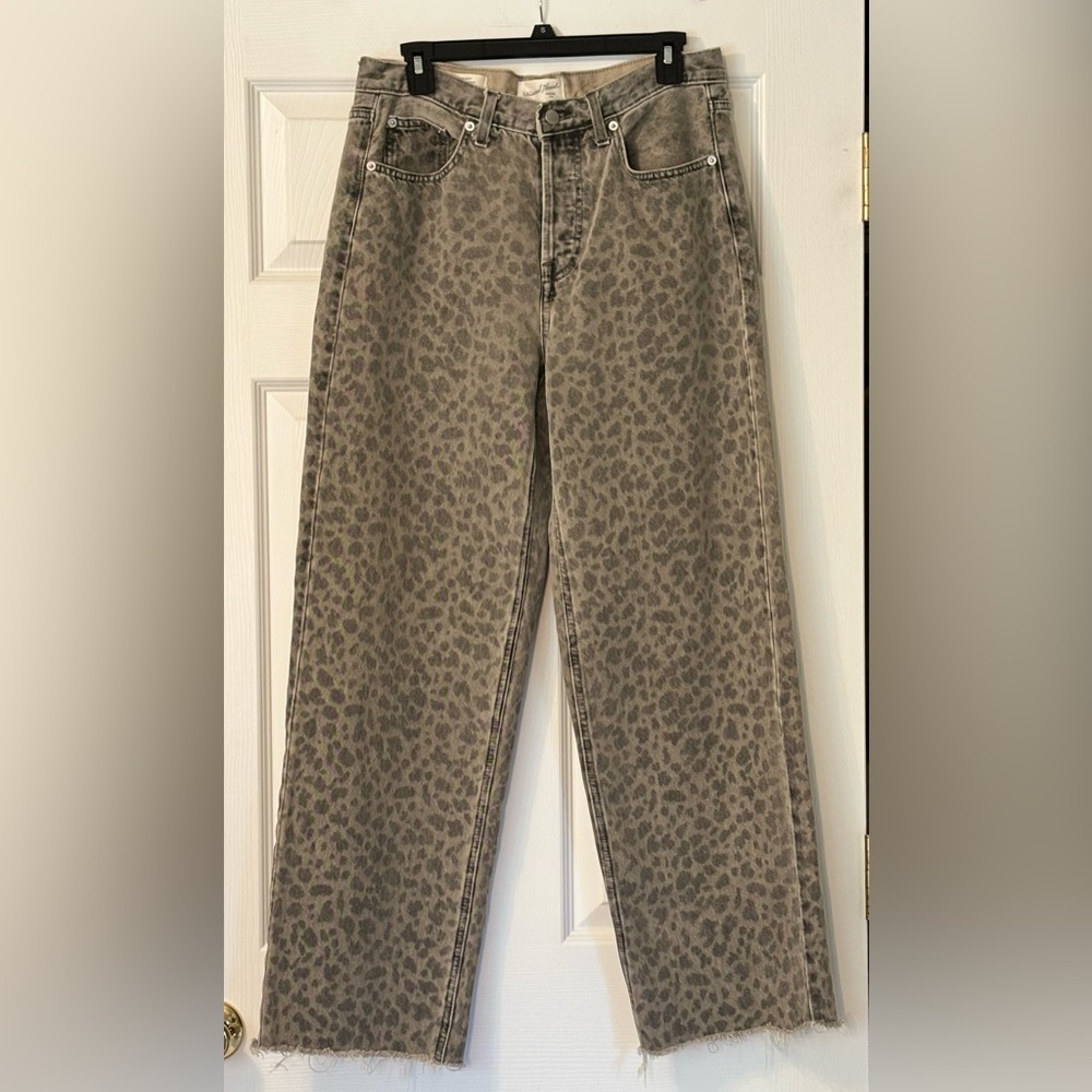 Universal Thread Leopard Print Jeans - Gray